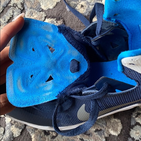 Nike Hyperdunks - Picture 3 of 6